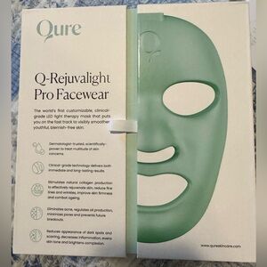 Qure Q-Rejuvalight Pro Facewear LED Mask - Mint Green